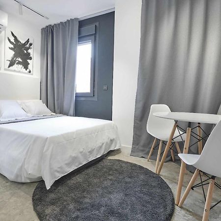 Апартаменты Giralda Modern & Luxury Севилья Экстерьер фото