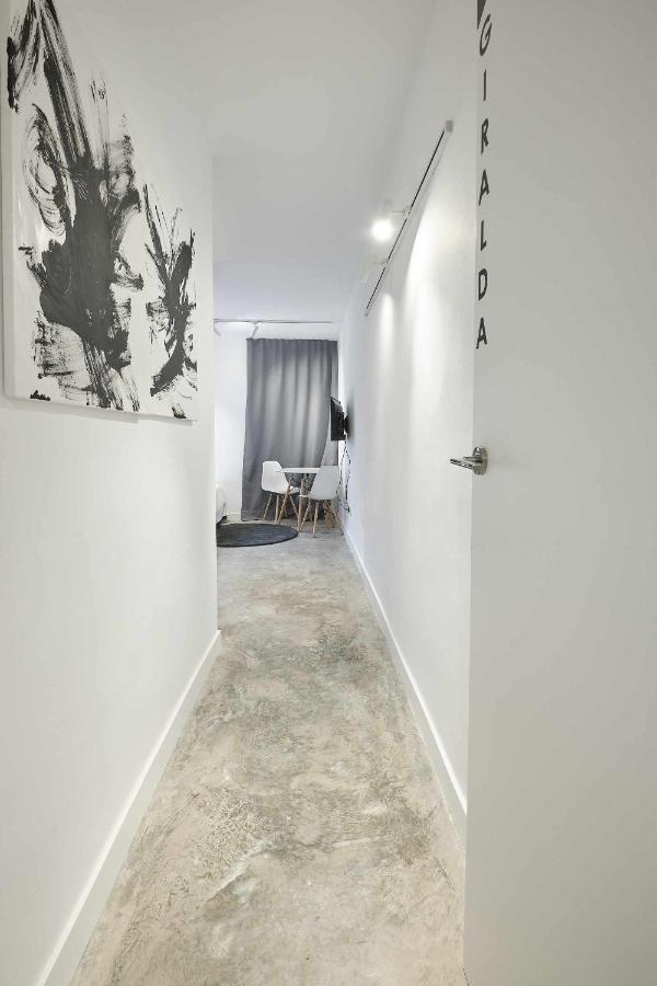 Апартаменты Giralda Modern & Luxury Севилья Экстерьер фото